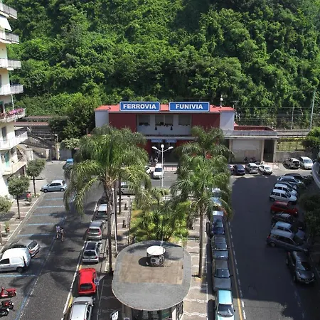 Hotel Desìo 3*
